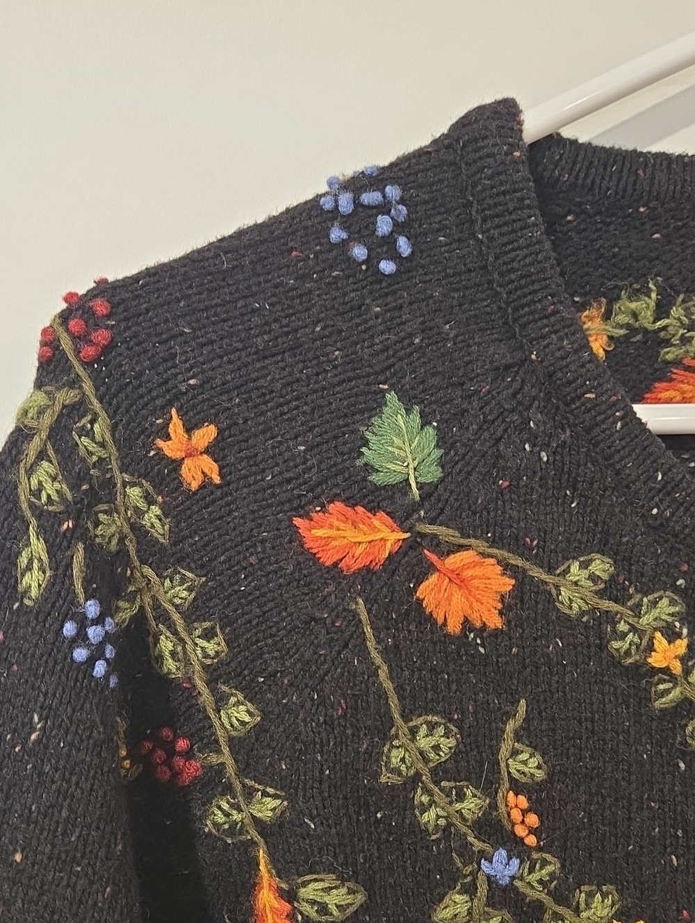 Retro Embroidered Black Zip-Up Grandmacore/Cottagecore Cardigan Sweater - Picture 3 of 9